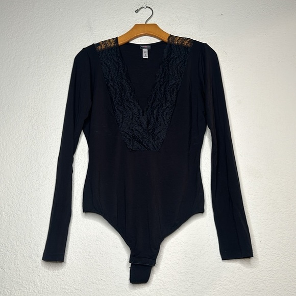 Cosabella Deep V Plunge Long Sleeve Bodysuit Black Size Medium Romantic Classic - Picture 5 of 7